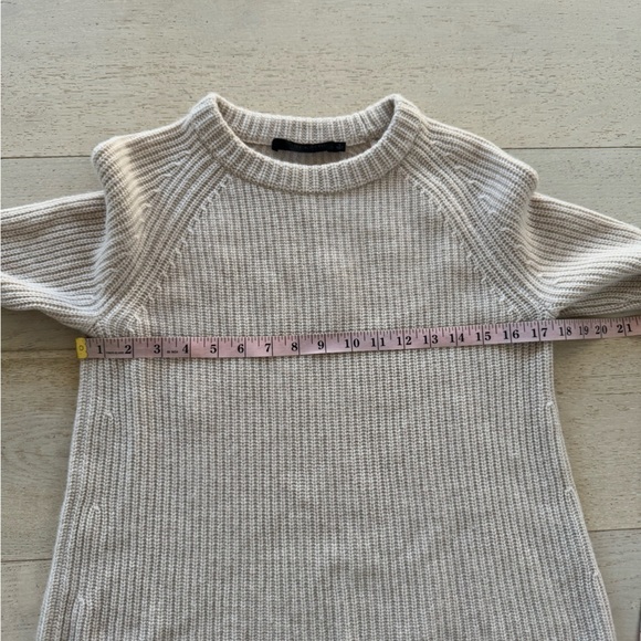 Jenni Kayne NWOT
Fisherman Cashmere Crewneck Sweater Oatmeal Size S - Picture 8 of 11